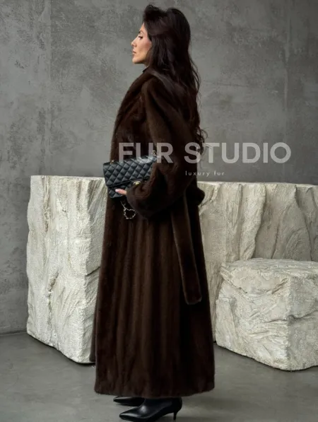 Пальто из норки с V-образным воротом - фото 3