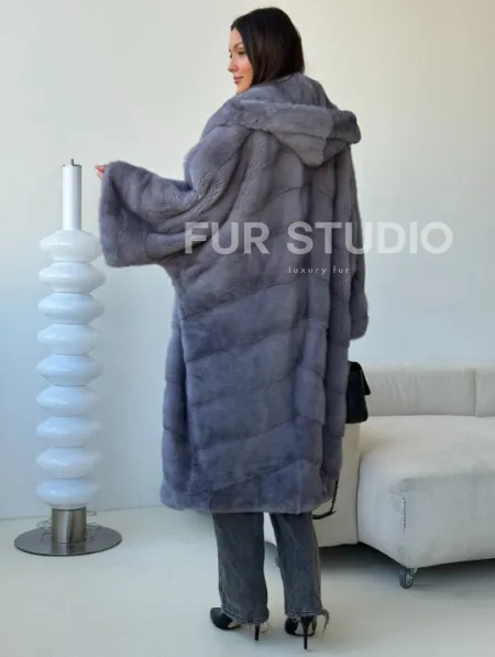 Голубая норковая шуба с капюшоном oversize - фото 4