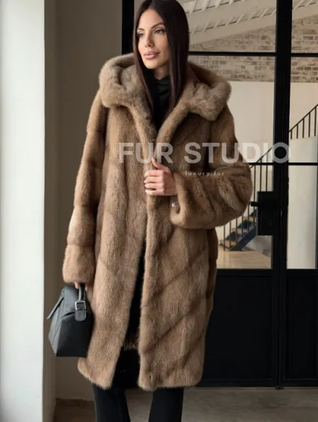 Норковая шуба с капюшоном - цвет пастель - фото 5