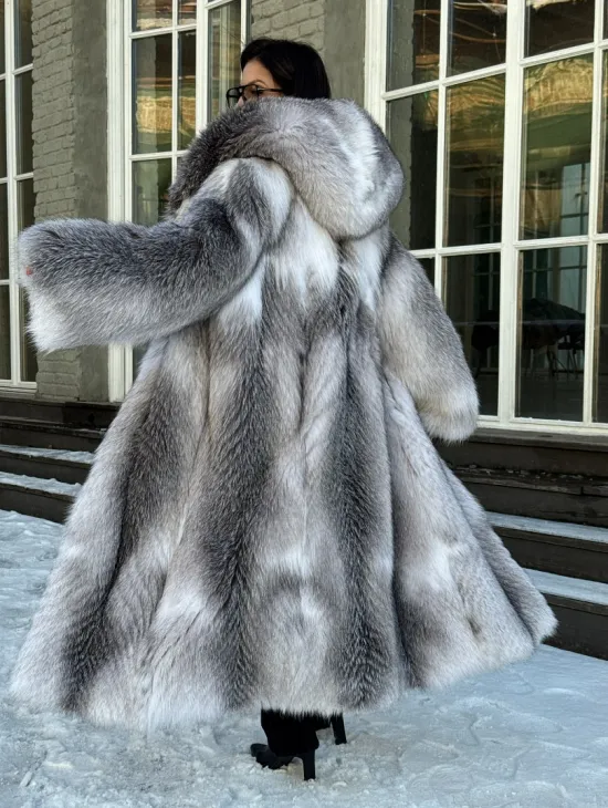 Длинная шуба из меха Arctic Fox с капюшоном, росшив - серая - фото 0