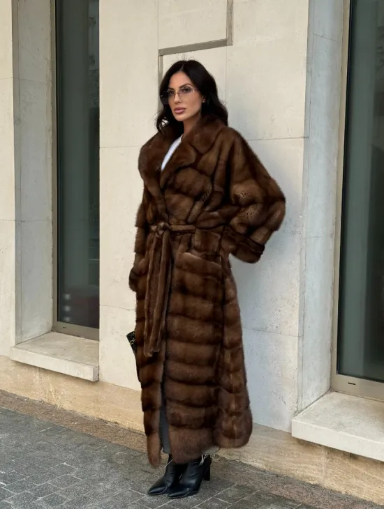 Норковая шуба в цвете соболь с английским воротником - фото 10