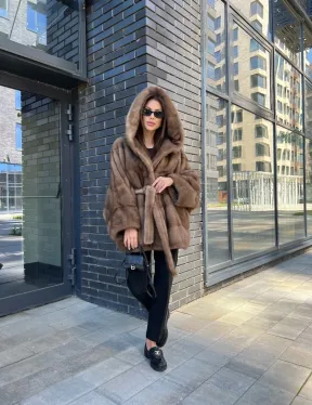 Норковое пончо с капюшоном в цвете пастель - фото 5