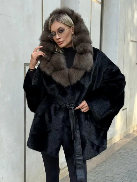 Черная норковая шуба летучая мышь с капюшоном из куницы - фото 7