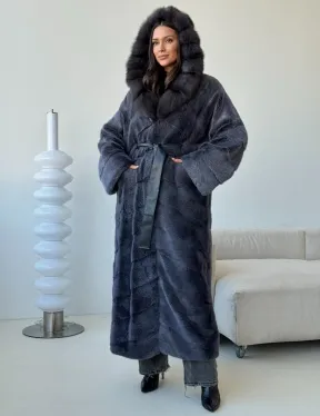 Длинная норковая шуба с куницей капюшон - фото 7