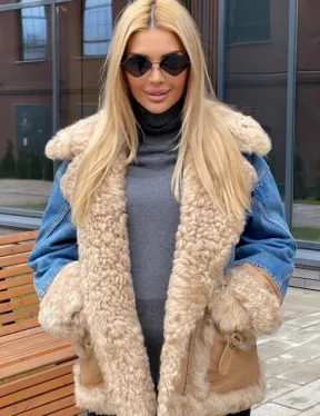 Куртка джинсовая с отделкой из натуральной овчины - фото 2