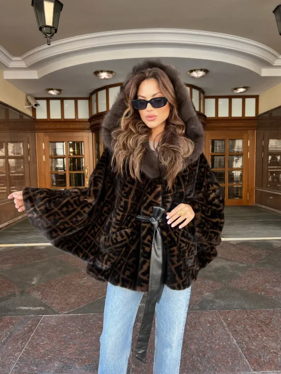 Пончо из скандинавской норки с принтом - фото 1