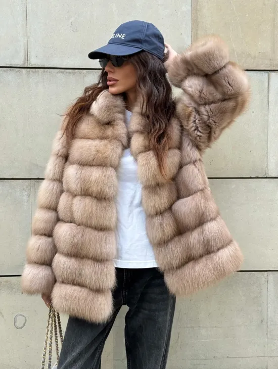 Шуба из меха куницы - фото 6