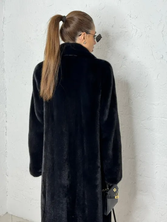 Шуба из плюшевой норки с английским воротником - цвет инфинити - фото 4
